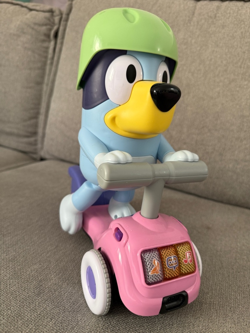 V tech bluey scooter time bluey